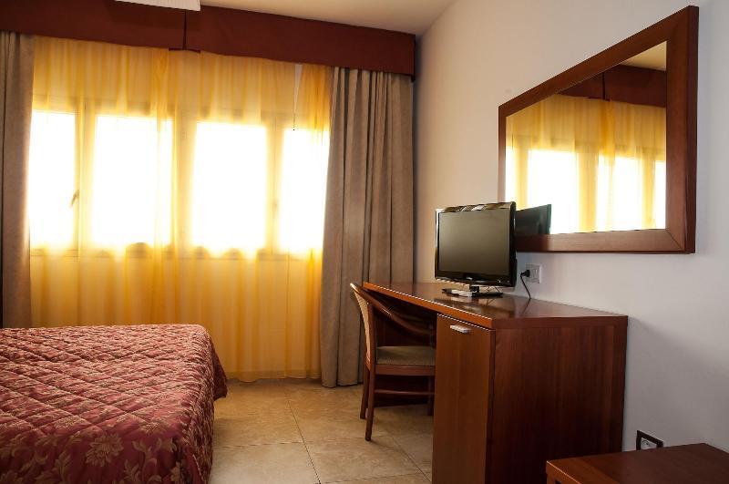 Hotel Demar Olbia Eksteriør bilde