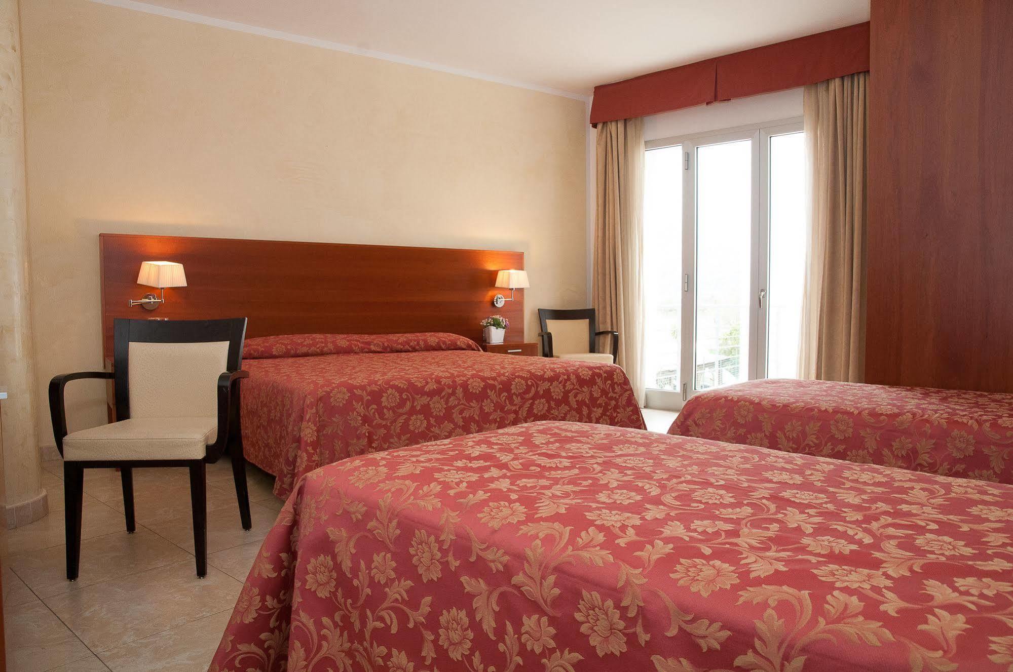 Hotel Demar Olbia Eksteriør bilde