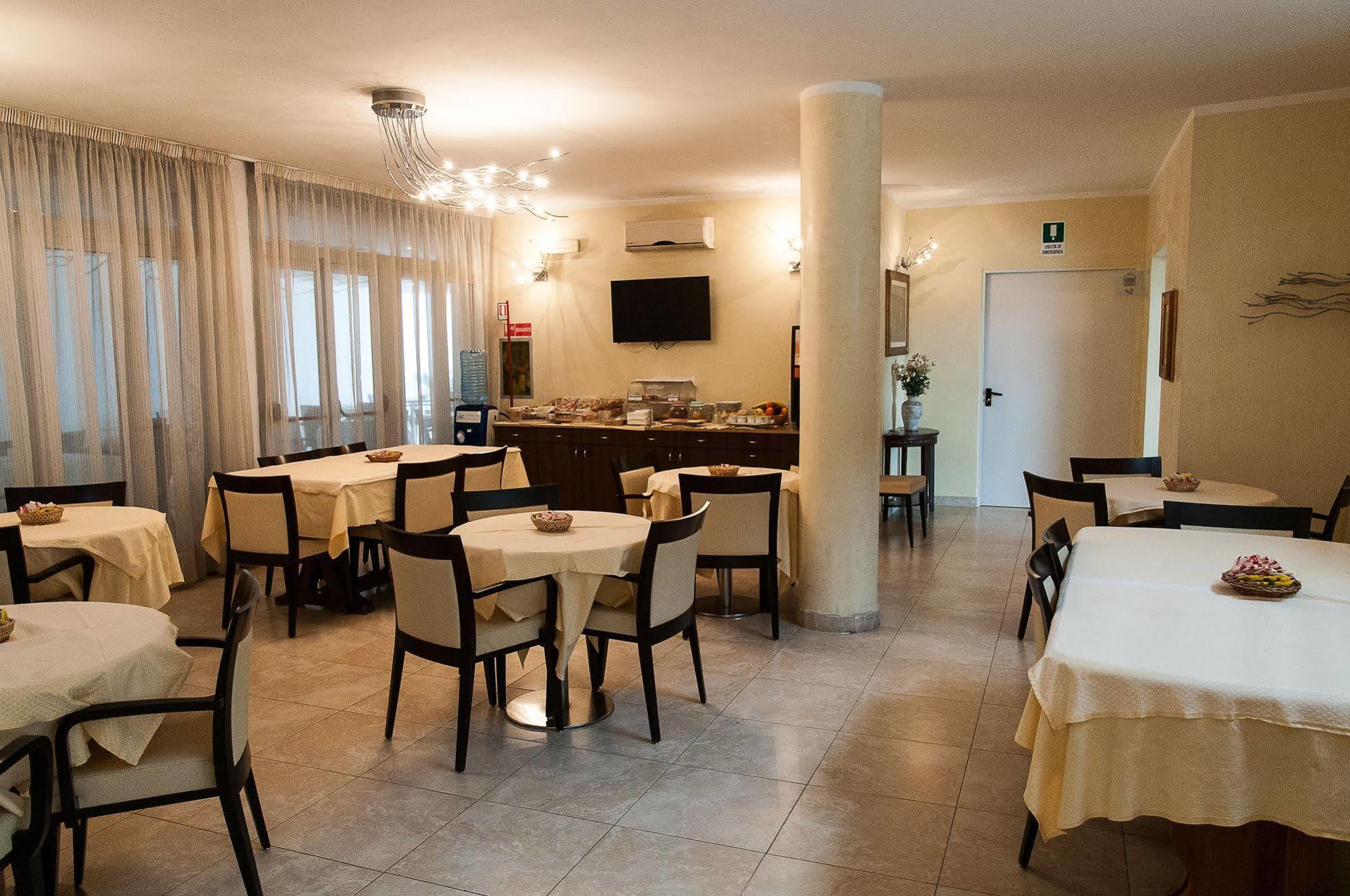 Hotel Demar Olbia Eksteriør bilde